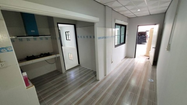 ขายบ้านปิยวรารมย์  รีโนเวทใหม่หมด ใกล้รถไฟสายสีม่วง ใกล้เซ็นทรัลเวสต์เกต บรรยากาศดี สงบมาก ปลอดภัย ถูกสุดในโครงการ กู้ฟรี โอนฟรี นนทบุรี